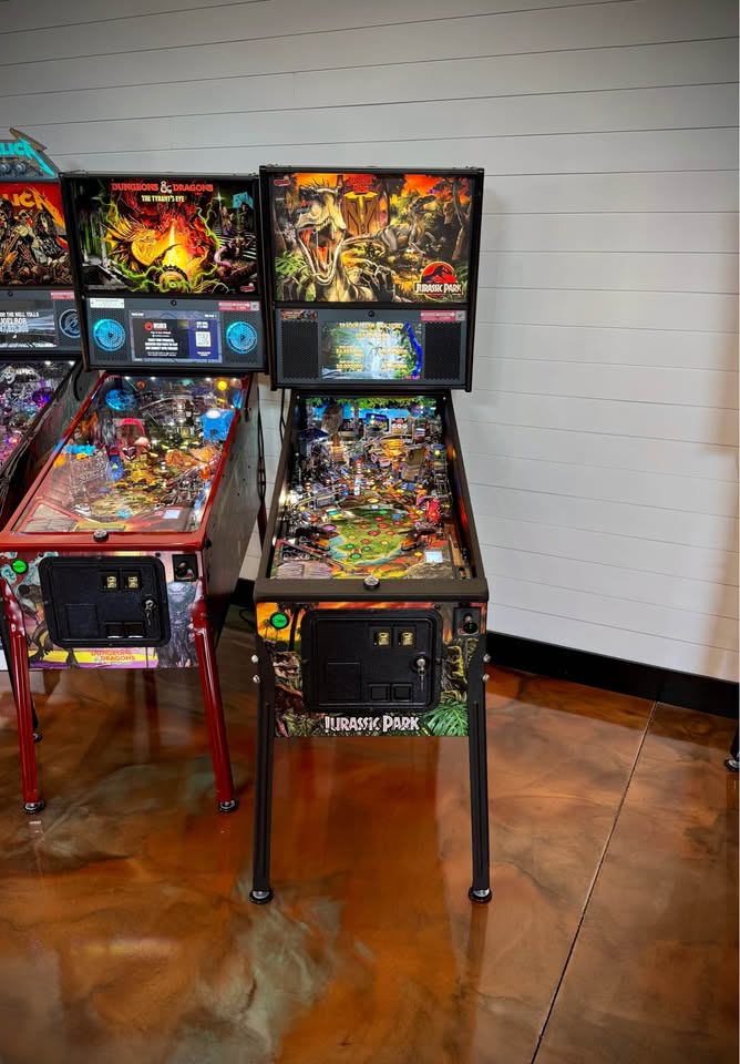 High-Resolution Gallery: The Unseen Art of Pinball Backglasses