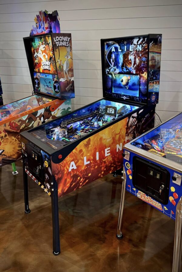 alien ripley edition pinball machine
