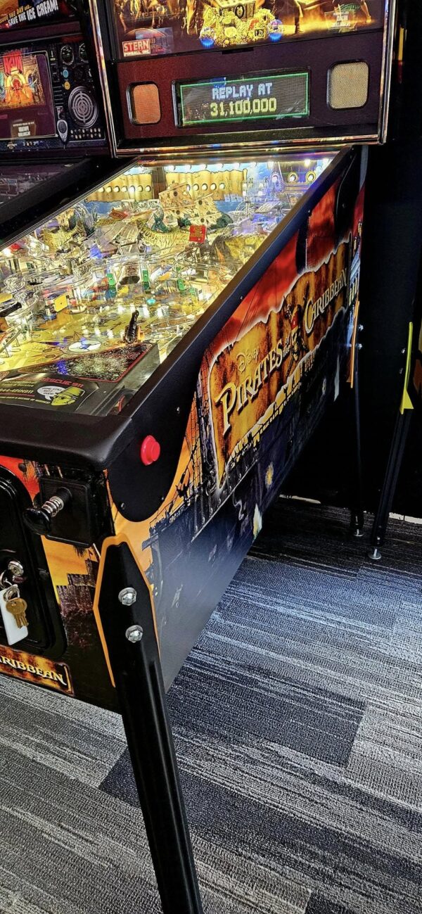 pirates of the caribbean pinball machine