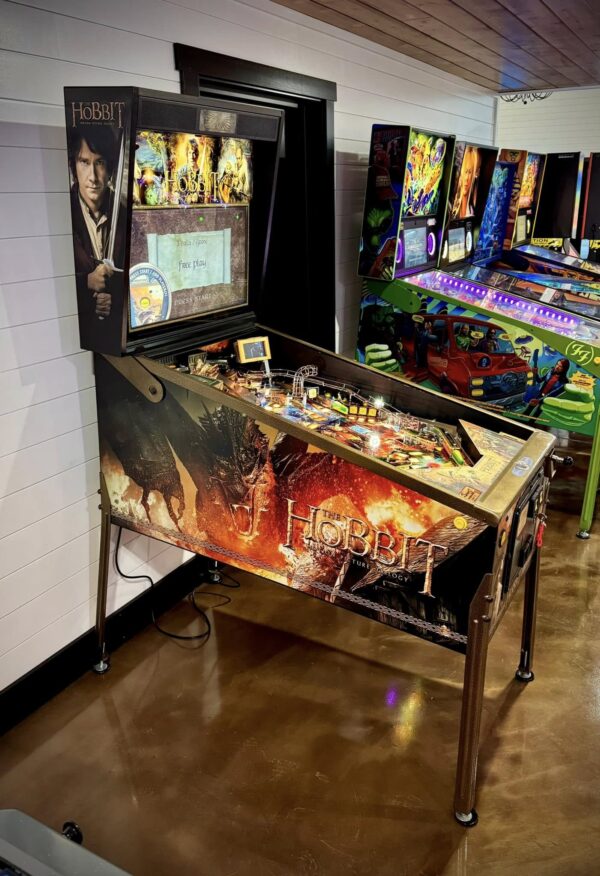 the hobbit smaug special edition pinball machine