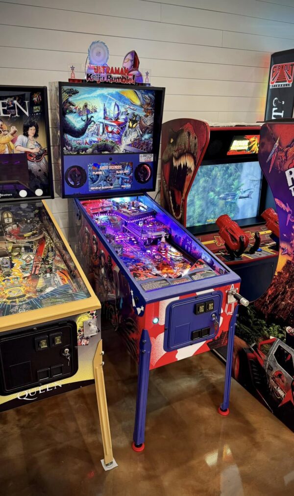 ultraman collectors edition (ce) pinball machine