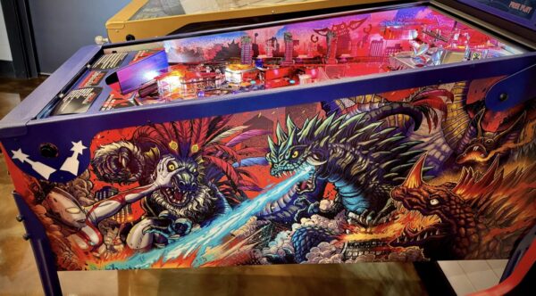 ultraman collectors edition (ce) pinball machine
